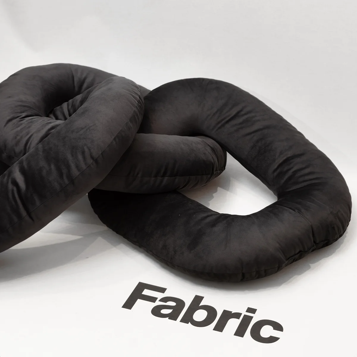 Pillow – Chain, image 2